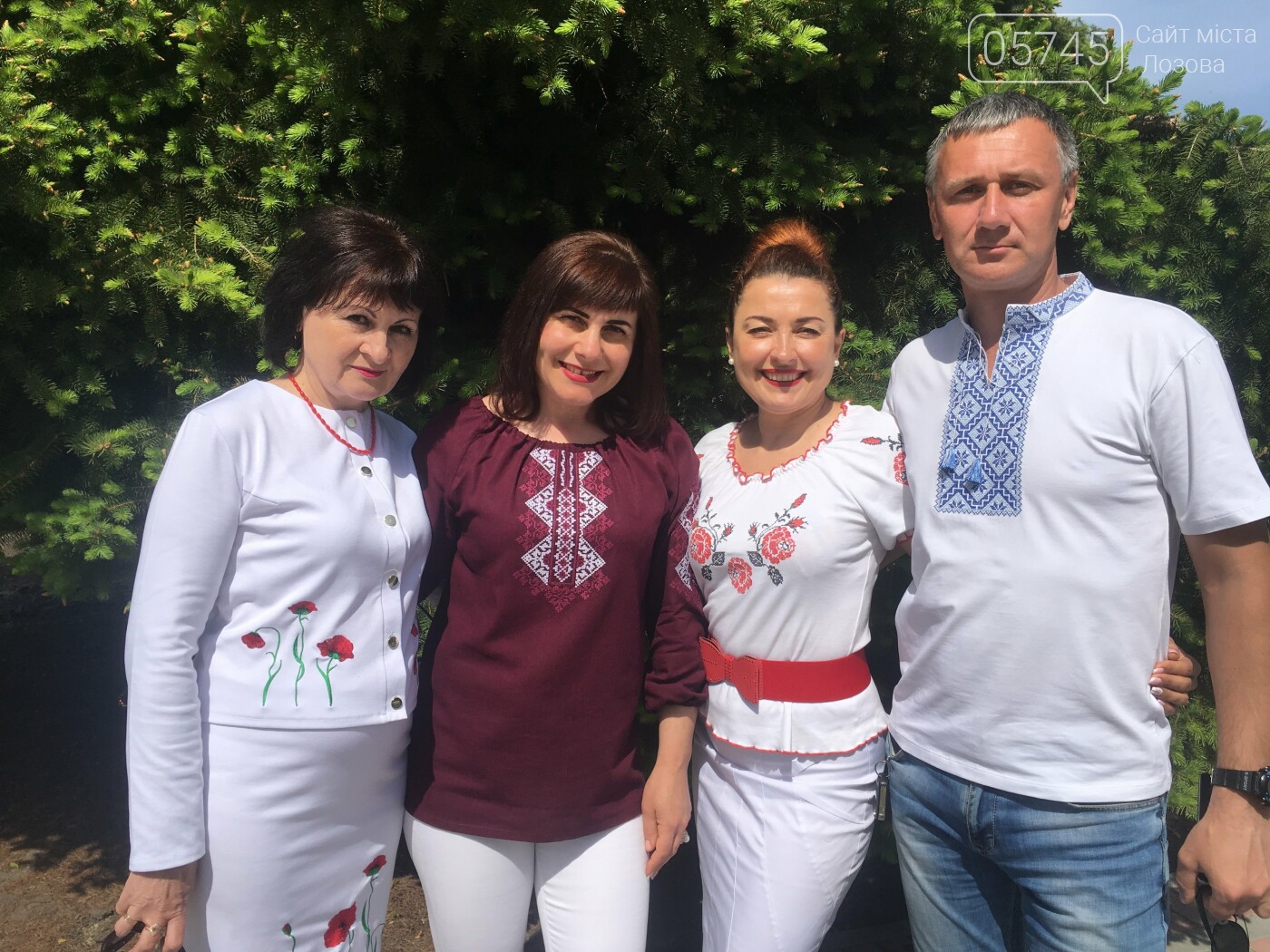 Ко Дню вышиванки лозовчане устроили масштабную акцию "Укра..., фото-34 Ко Дню вышиванки лозовчане устроили масштабную акцию "Україна вишивана", фото-34