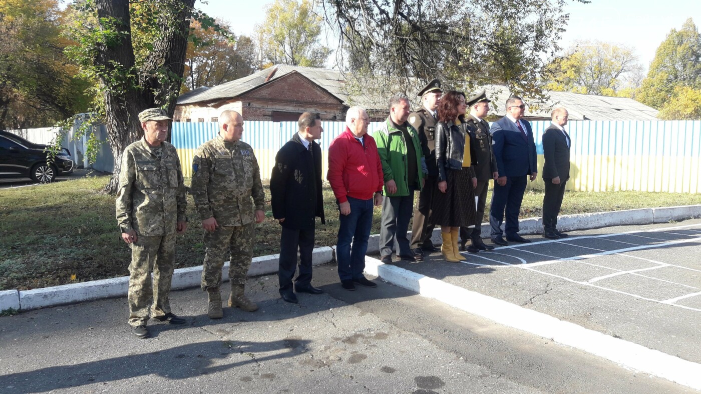 В Лозовой военнослужащих торжественно поздравили с Днем защ..., фото-2 В Лозовой военнослужащих торжественно поздравили с Днем защитника Украины, фото-2