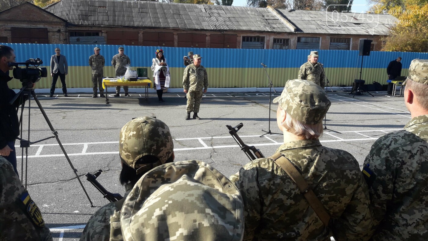 В Лозовой военнослужащих торжественно поздравили с Днем защ..., фото-1 В Лозовой военнослужащих торжественно поздравили с Днем защитника Украины, фото-1