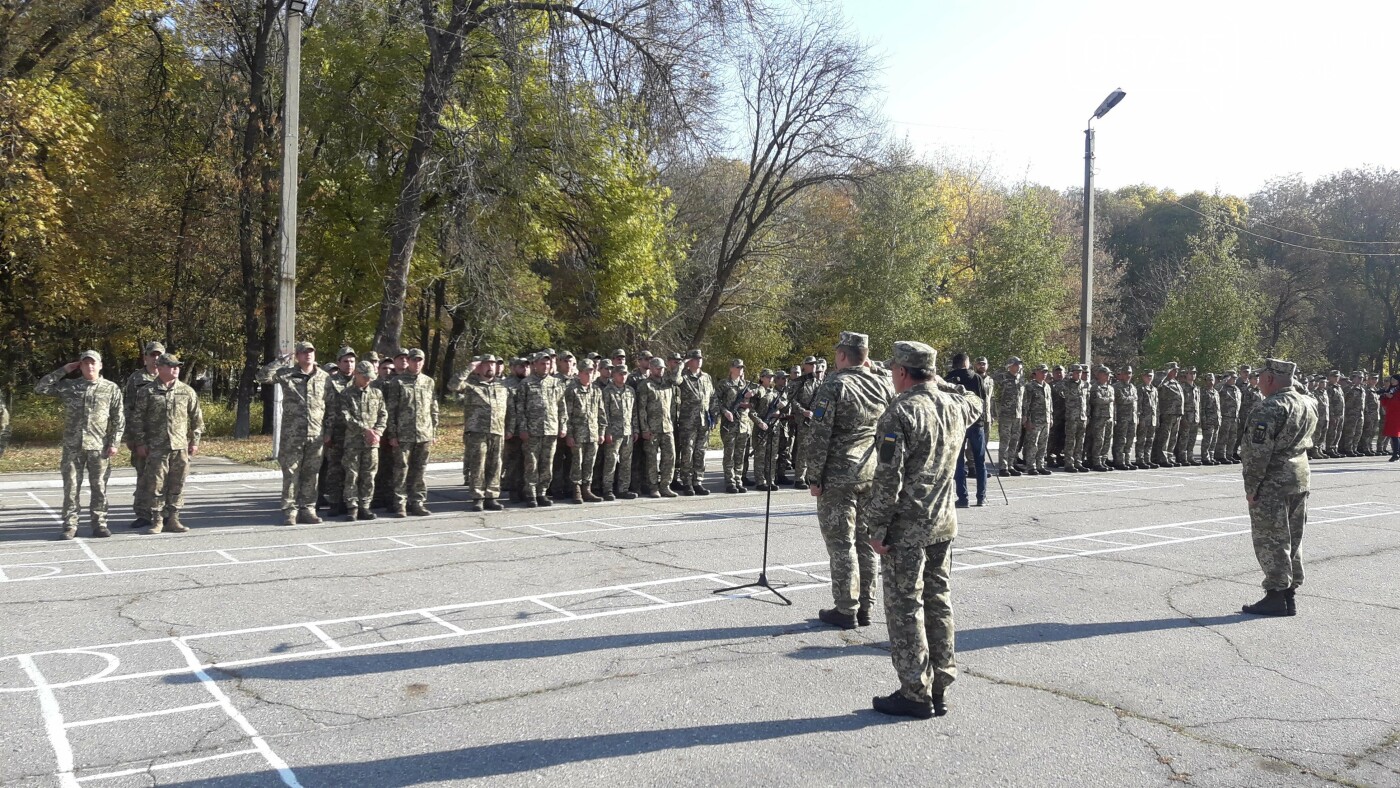 В Лозовой военнослужащих торжественно поздравили с Днем за..., фото-10 В Лозовой военнослужащих торжественно поздравили с Днем защитника Украины, фото-10