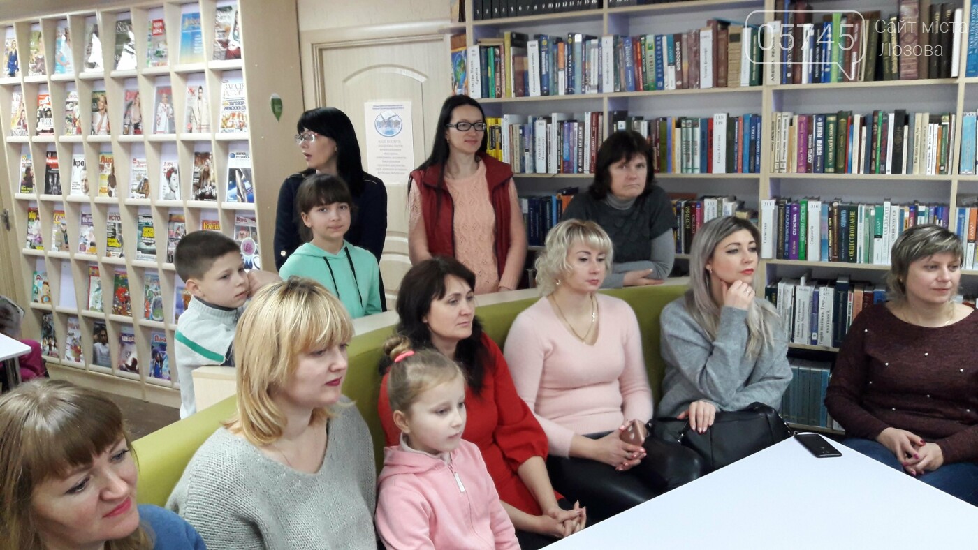 В детской библиотеке учили рисовать по ткани методом «Горя..., фото-4 В детской библиотеке учили рисовать по ткани методом «Горячий батик», фото-4