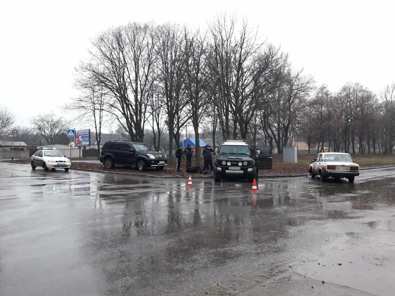 Вторая автоавария за день случилась на Лозовщине, фото-1 Вторая автоавария за день случилась на Лозовщине, фото-1