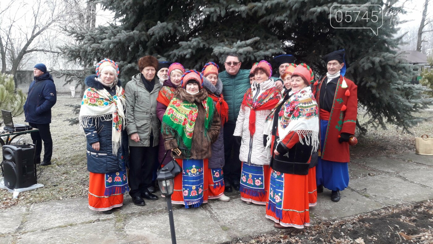 Святили воду и купались: лозовчане отметили праздник Креще..., фото-27 Святили воду и купались: лозовчане отметили праздник Крещения (Фото), фото-27