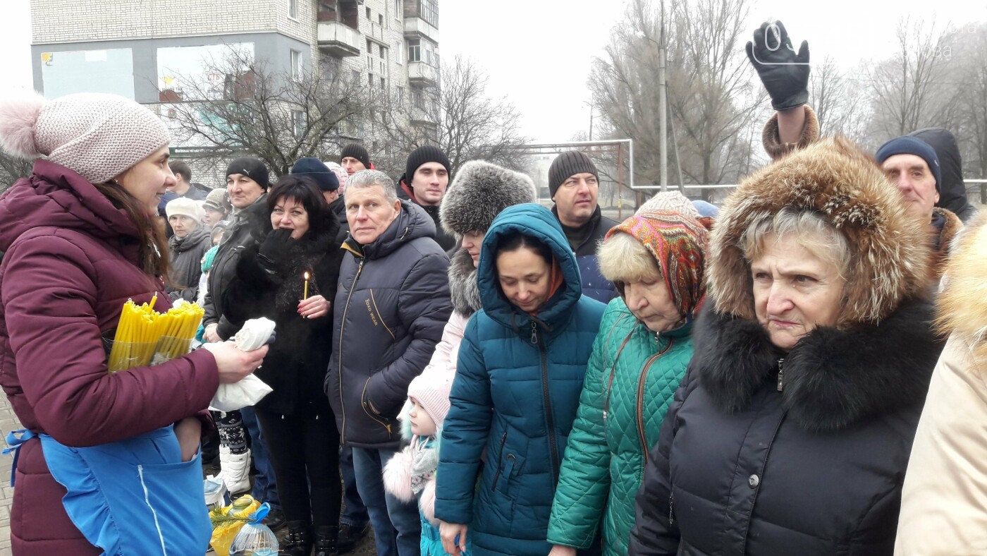 Святили воду и купались: лозовчане отметили праздник Крещен..., фото-6 Святили воду и купались: лозовчане отметили праздник Крещения (Фото), фото-6