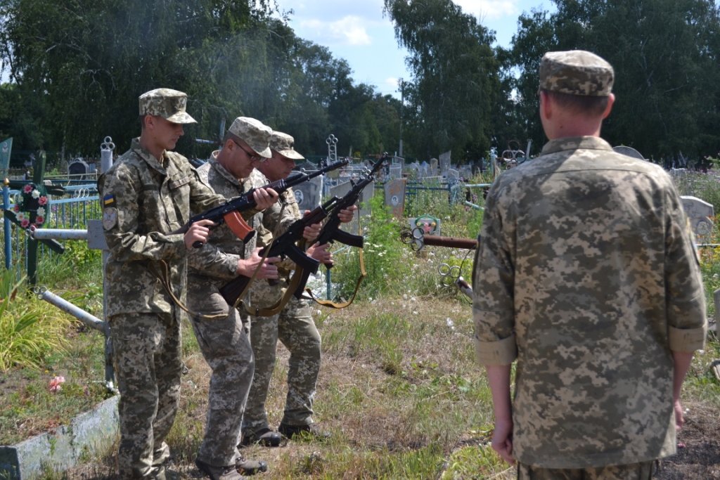 В Лозовой почтили память Героя Украины Александра Лавренко, фото-13 В Лозовой почтили память Героя Украины Александра Лавренко, фото-13