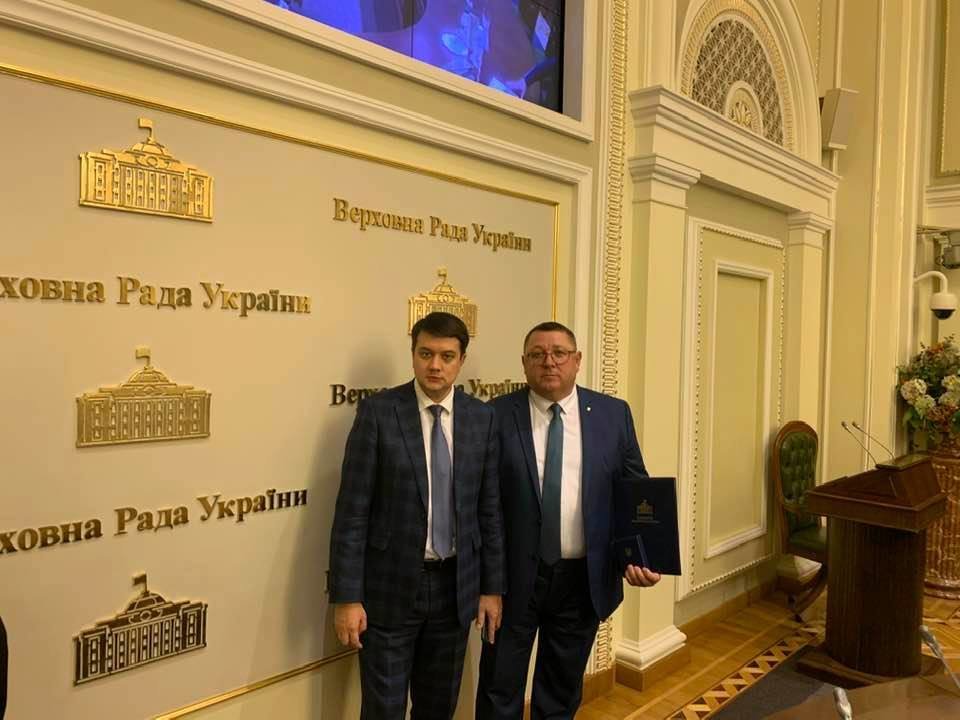 Лозовской мэр Сергей Зеленский получил награду Верховной Ра..., фото-2 Лозовской мэр Сергей Зеленский получил награду Верховной Рады Украины, фото-2