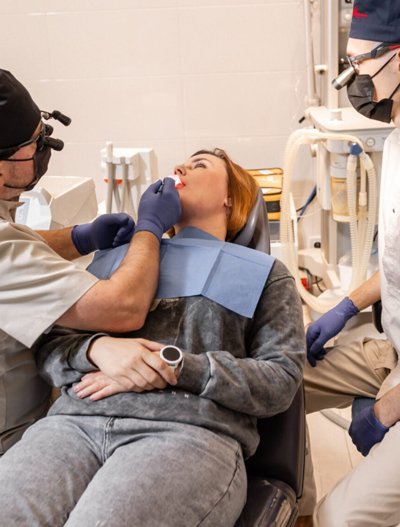 імплантація зубів